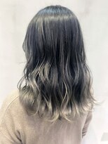 アイティー バイ アルバム 中野店(IT by ALBUM)&nbsp;アッシュグレーハイグラ_ハイライトカラー_ba308462