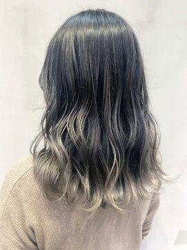 アイティー バイ アルバム 中野店(IT by ALBUM) アッシュグレーハイグラ_ハイライトカラー_ba308462