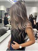海外ヘアーロングバレイヤージュ