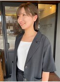 切りっぱなしボブ×オリーブベージュ