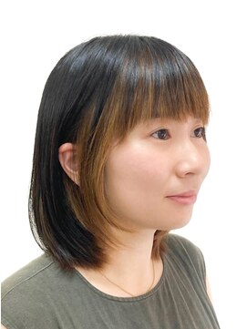 黄ぐまくん美容室 ミディアム　インナーカラー