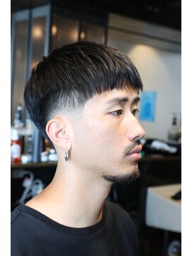 ツーエイチ 新宿(2H) 新宿/ミディアムクロップ/30代メンズヘア