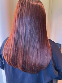 ヘアーメイク グレース ヴィヴィ(HAIR MAKE GRACE ViVi)の写真/【天然由来成分93%！松山で希少の「AVEDA」カラー】「カラーが続くこと」が大人女性の品格に繋がる！