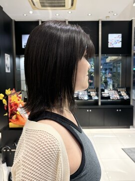 エアー 銀座タワー(AIR) 外ハネミディ/ミディアムレイヤー