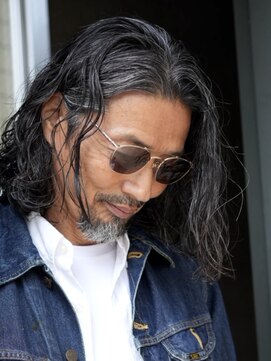 オルト(Altn) 大人の波巻きスパイラルパーマミディアムロングメンズカットヘア