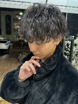 オゼル(OZEL)&nbsp;ON/OFFどちらにも対応できる、OZELらしい大人のバランス。