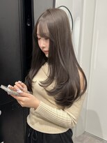 アット(at...) ヘーゼルベージュ×ロングレイヤー