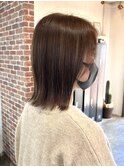 ハンサムショートレイヤーカットミルクティーベージュハイトーン