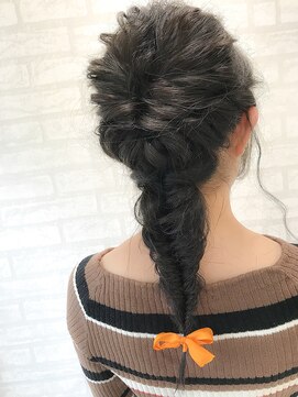 ジーナ 梅田(Zina) フィッシュボーン＊アレンジ＊ドレスヘア