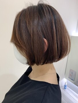 マージュ ギンザ(marju GINZA) 【白髪ぼかしハイライト×ママさんショートボブ】