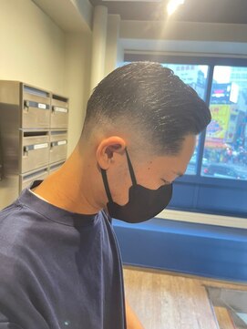 ミリオンバックス 御徒町店(Million Backs) ツーブロックマッシュ/スキンフェード<理容室>[メンズ/御徒町]