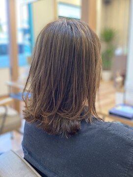 ロトヘアー(Roto hair) 切りっぱなし×外ハネ×ナチュラルハイライト【Rotohair】