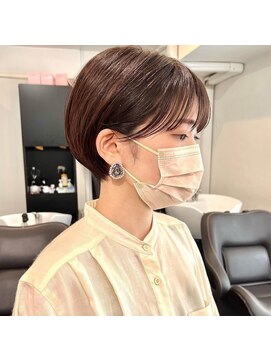 ルイス 宝塚(Luis) 大人可愛い20代30代40代小顔　ショートヘア