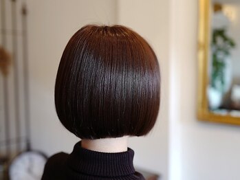 グリッスン(Glisten)の写真/経験豊富なオーナーが1人1人のライフスタイル/髪質/骨格に合わせ360°どこから見ても可愛いStyleをご提供★