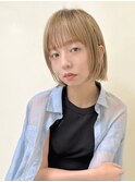 ハイトーンカラー/シースルー前髪/ミディアムレイヤー/自由が丘