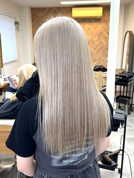 リングバイモアムー(Ring by Moremuu) issy ミルクブロンド