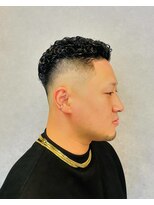 スター(STAR)&nbsp;20代30代40代/刈り上げ/極道パーマ/メンズパーマ/メンズ