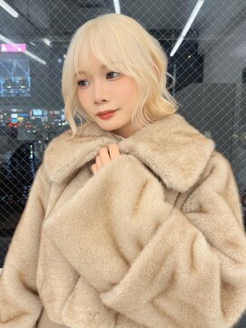 ランテルディ 渋谷(LANTERDIT) ショートボブ ホワイトブロンド 顔周りレイヤー ハイトーン