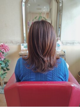 カリーノ(Carino) ミディアムレイヤー×暖色カラー