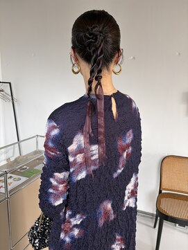 ロールアップスリーブス(ROLL UP SLEEVES) 結婚式タイトヘアアレンジ