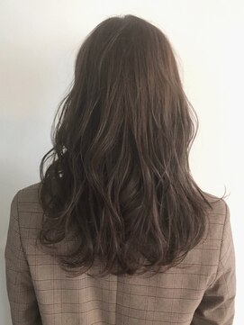 ヴェイン(VEIN) イルミナカラー 小顔 オリーブカラー セミウェットウェーブ