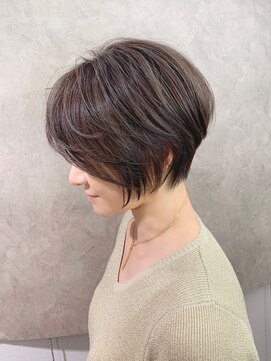 アヴァロン(AVALON) 【mag  ginza】伸ばしかけでもキレイなショートボブ