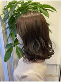 ミントベージュ