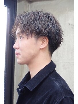 ココロコ(COCO LOCO) ツイストスパイラルパーマ　ツーブロック