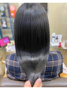 ヘアープロデュース フルブルーム うる艶ストレート(髪質改善)20・30代