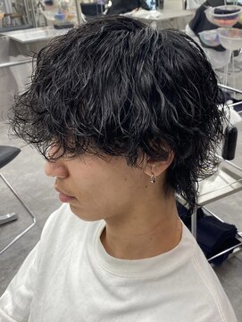 フィフスワン(fifth one) 波巻きパーマメンズパーマメンズヘアツーブロックツイストパーマ