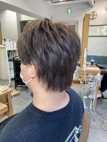 フツーロ 栄(FUTURO) ショートレイヤー