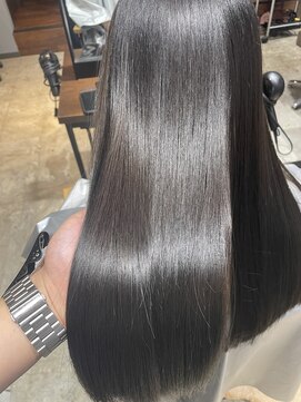 アズリーム(a'threem) 艶髪縮毛矯正