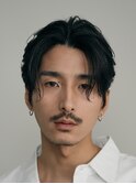 ニュアンスパーマセンターパートコンマヘアツーブロック