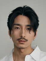 ニュアンスパーマセンターパートコンマヘアツーブロック