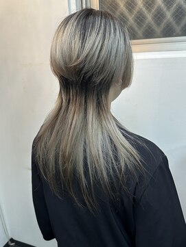 ヴェルデ(Verde) ロングウルフ デザインカラー ウルフカット ケアブリーチ