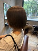 王道切りっぱなしボブ×明るめオリーブベージュ