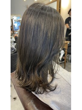 レイリー(LAiLy) 冬におすすめ　落ち着いたオリーブ系カラー