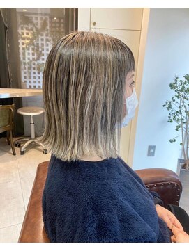 マサゴ アヴェダ(masago AVEDA) ハイライトの積み重ね