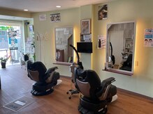 ヘアーズてぃだ(Hair's)の雰囲気（光が差し込む店内とプライベート空間でゆったり♪）