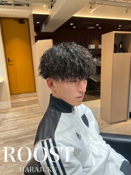 ルースト 原宿店(ROOST) MEN’S HAIR/波巻ツイストスパイラル/フェザーパーマ/原宿