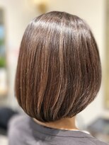 アンジー(Angee) 白髪を活かして明るく楽しむ大人カラー