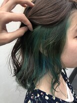 ビヨンドイー(beyond E)&nbsp;イヤリングインナーカラーグリーン