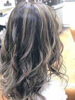 トゥエンティーフォー(24)&nbsp;グレージュハイライトcolor