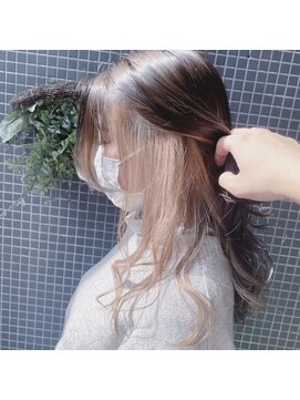 アッシュ 二子玉川店(Ash) 透明感が『エモい』 インナーカラー・ミルキーベージュ