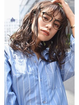 メーヴェ(Mowen) mowen×外ハネミディアム×小顔カット×ダークアッシュ