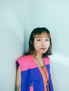 シツ(situ) ポイントハイライトパーマボブ