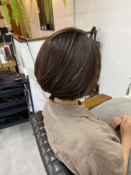 ロクハ(Rox-ha) エアリーボブ/透明感オリーブベージュ/時短ヘア