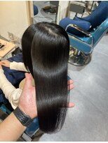 リラエ(Lyrae)&nbsp;縮毛矯正/髪質改善/美髪カラー/トリートメント【大阪/西梅田】