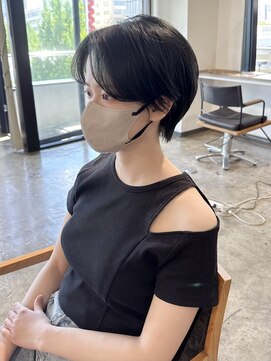 ニュート(Neut ) マッシュショートブルーブラックハンサムショートダブルカラー