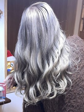 ブレイズヘアー(BLAZEhair) 【透明感バツグン】ホワイトミルクティグレージュ×ブリーチ2回